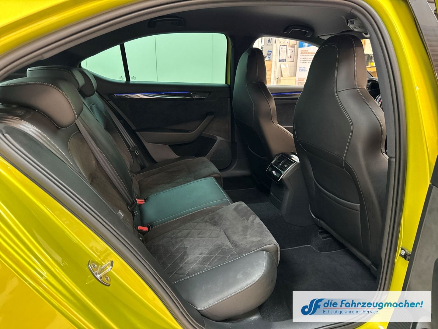 Fahrzeugabbildung SKODA Superb SportLine AD Leder Memory Sitze Soundsyst