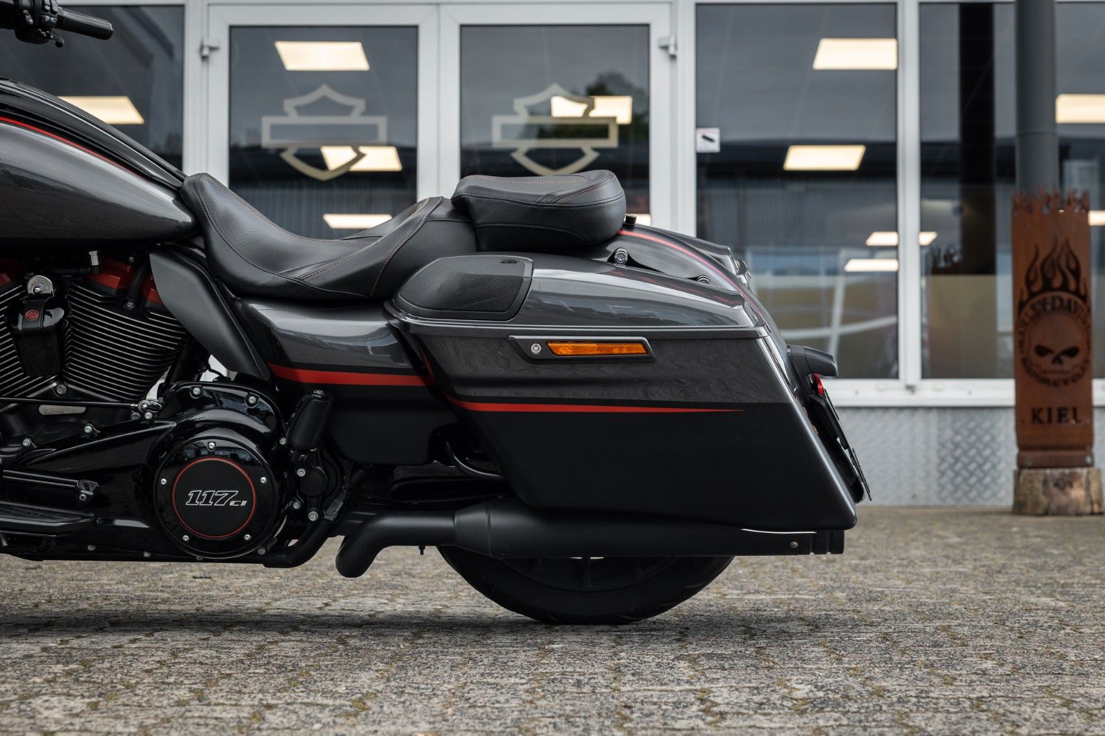 Fahrzeugabbildung Harley-Davidson CVO STREET GLIDE 117 FLHXSE - KESSTECH