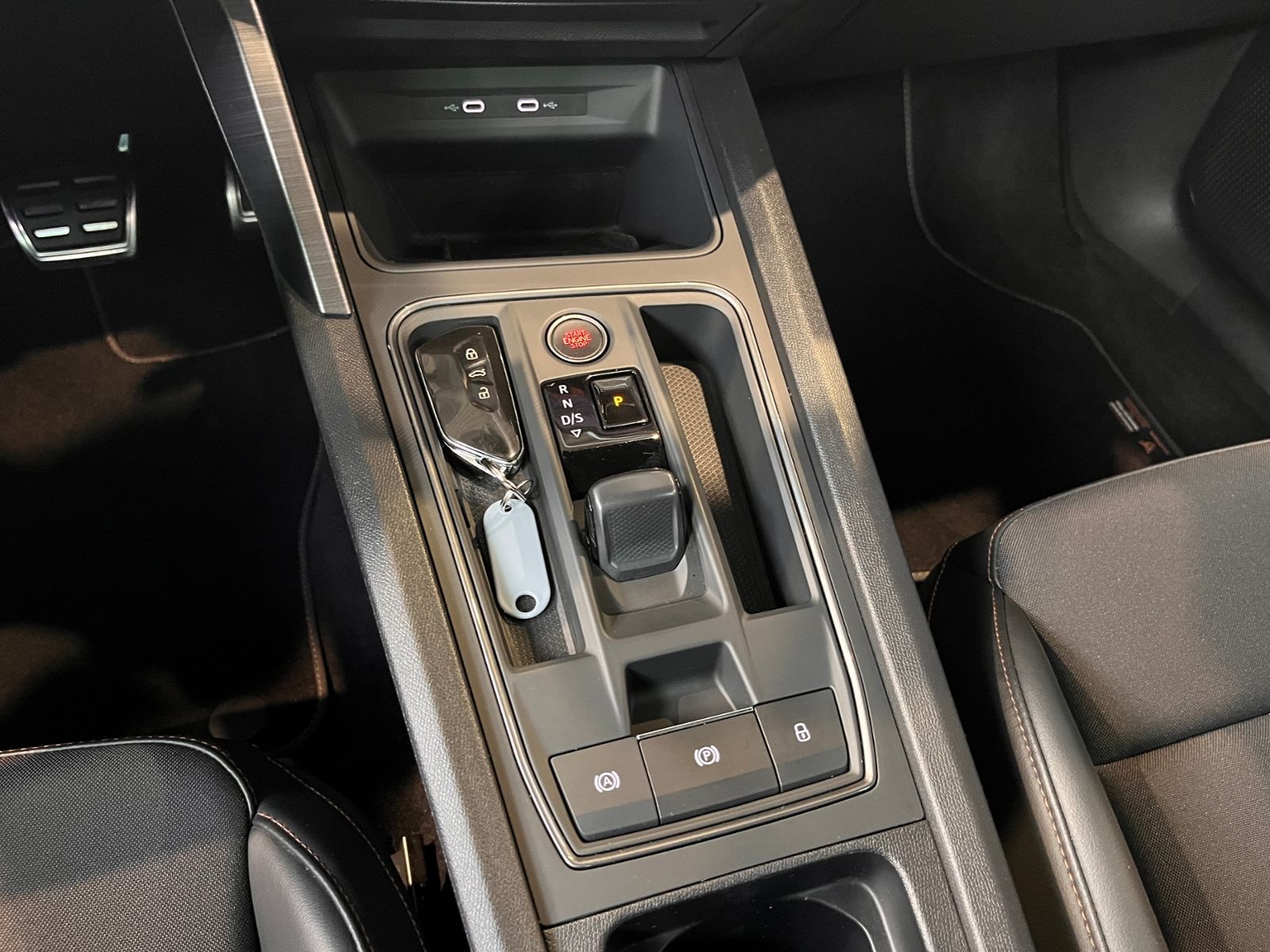 Fahrzeugabbildung CUPRA Formentor eHybrid VZ PANO LED NAV 19"