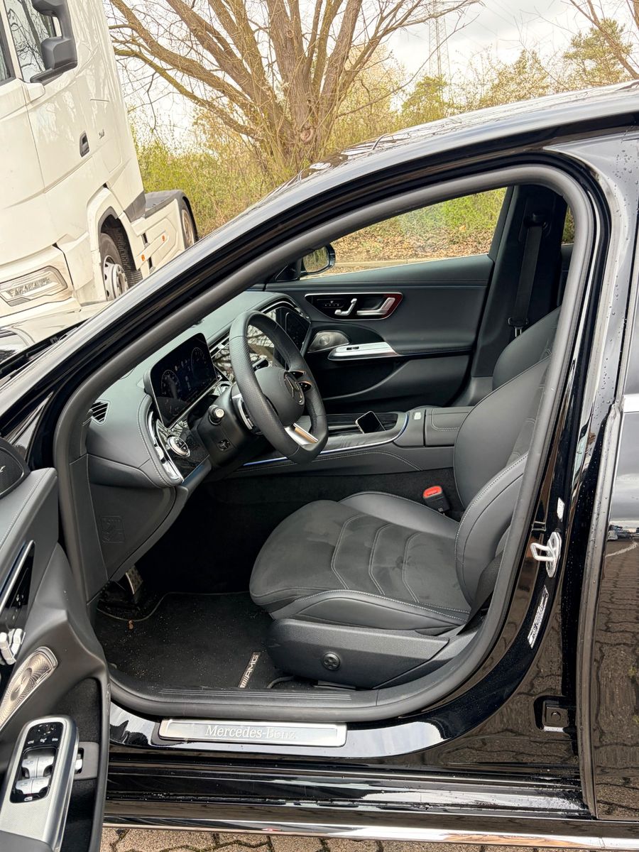 Fahrzeugabbildung Mercedes-Benz Limousine E 300 de 4Matic Edition AMG