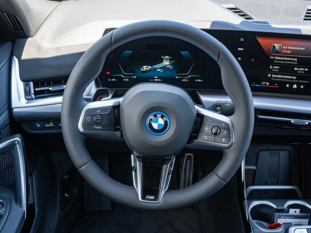 BMW iX2 - Bild 11