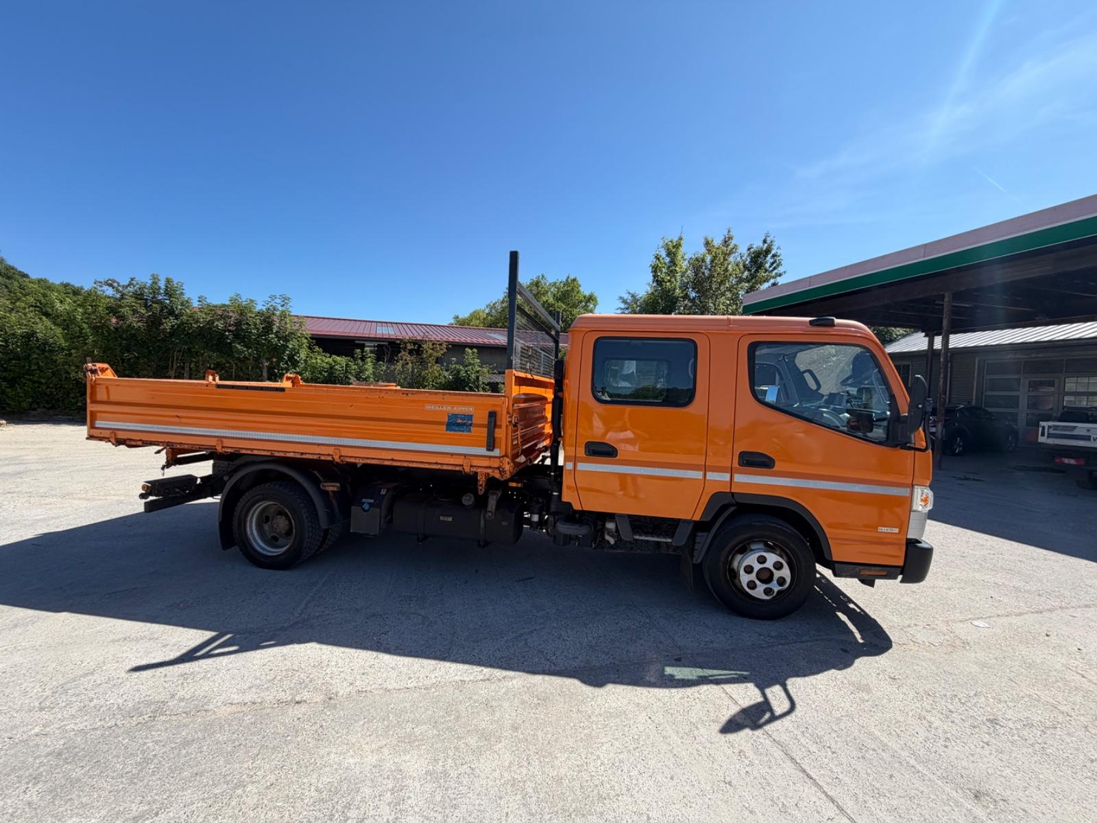 FUSO Canter 7C18