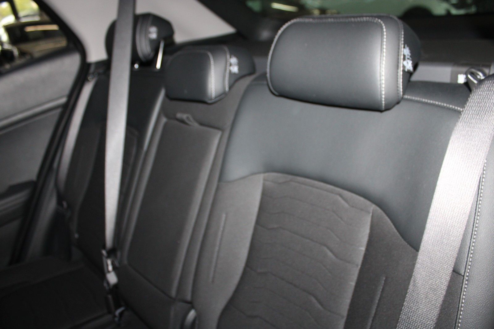 Fahrzeugabbildung Kia Sportage 1.6 T-GDI Spirit AWD DRIVE WISE PAKET