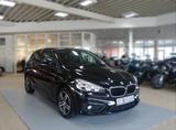 BMW 220i Active Tourer Advantage Plus; NAV SHZ PDC.. - schwarze BMW 220 Active Tourer