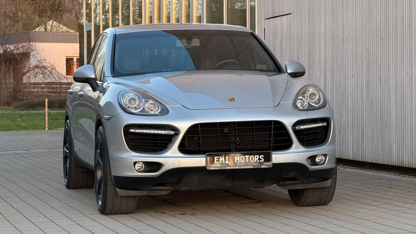 Porsche Cayenne Turbo/BOSE 22 ZOLL