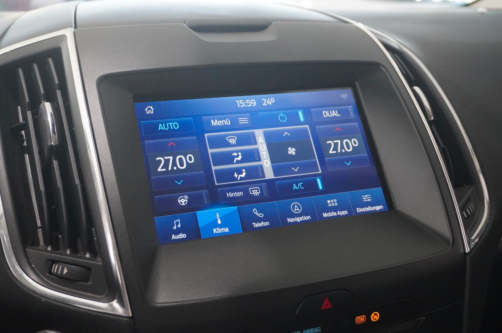 Fahrzeugabbildung Ford S-Max 2.0D TITANIUM NAVI/SHZ/KAMERA/SPORT/AHK