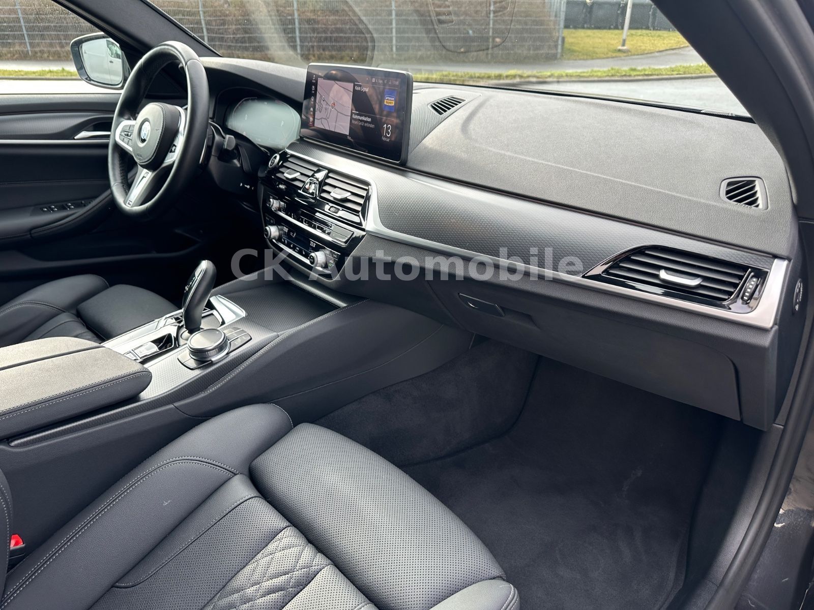 Fahrzeugabbildung BMW 520dxDrive Touring M-Sport/Laser/Head-Up/ACC/AHK