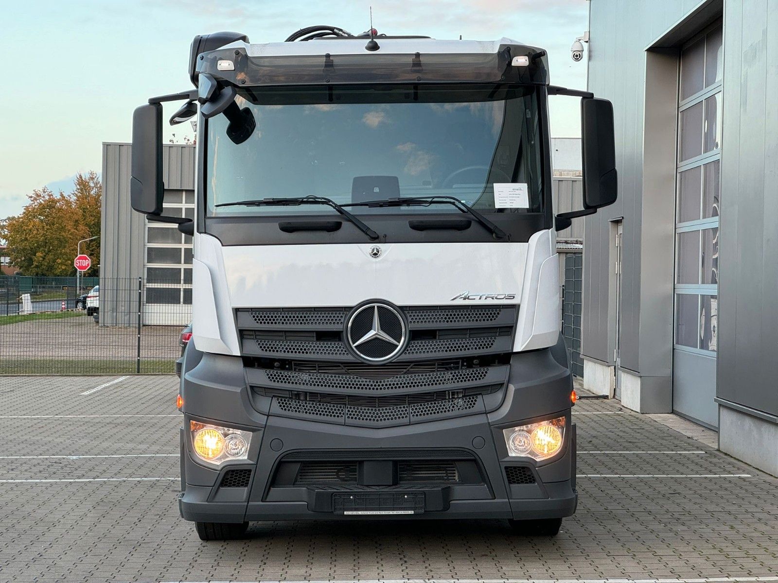 Fahrzeugabbildung Mercedes-Benz Actros 2545 Bordmatik Seilwi* Vorb* FASSI 235-6