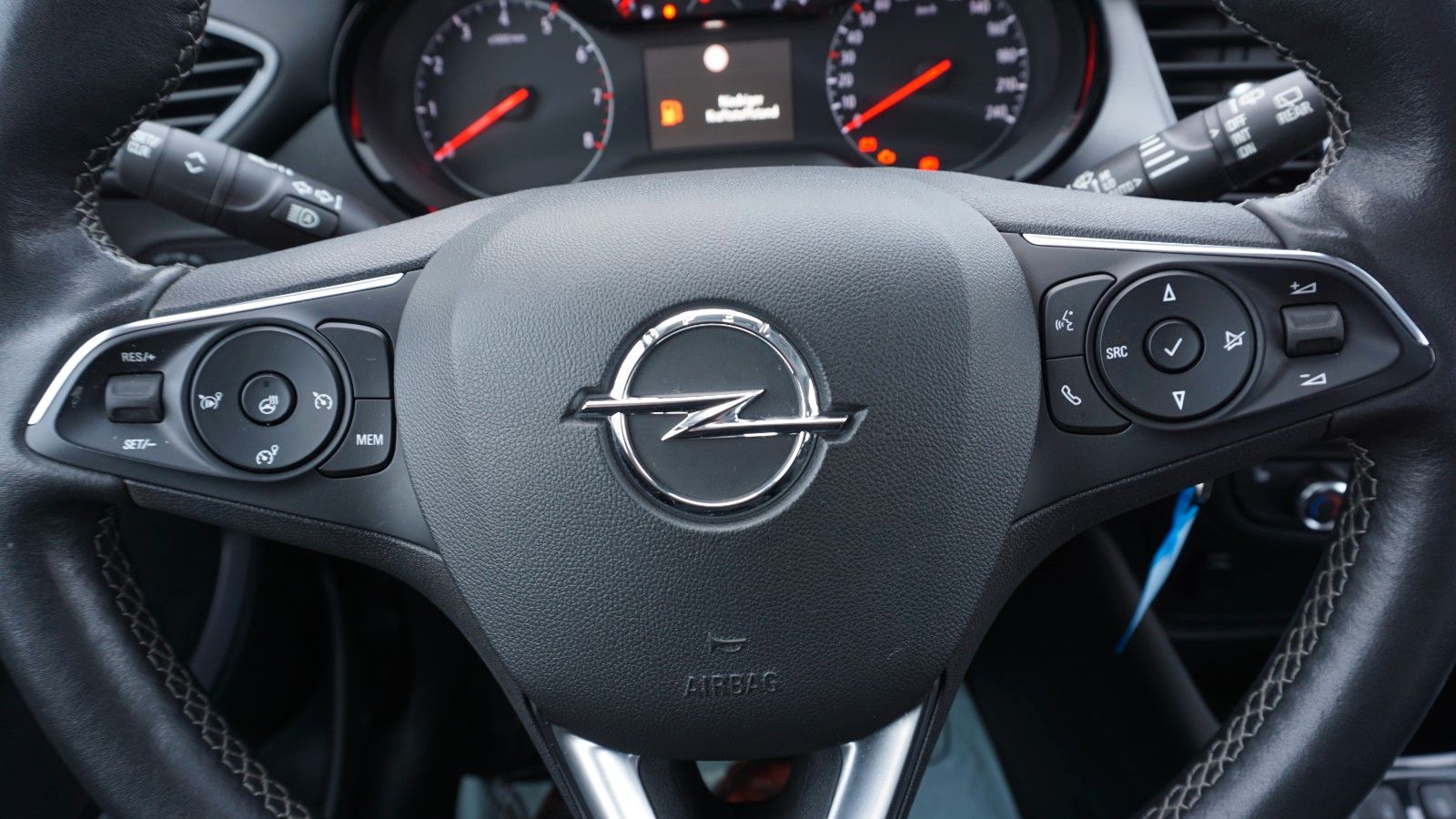 Fahrzeugabbildung Opel Crossland Edition, Navi, LED, Kamera, PDC