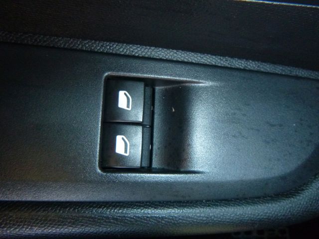 Fahrzeugabbildung Peugeot 208 Like >8.780 KM/ Klima/TEMP/DAB-Radio<