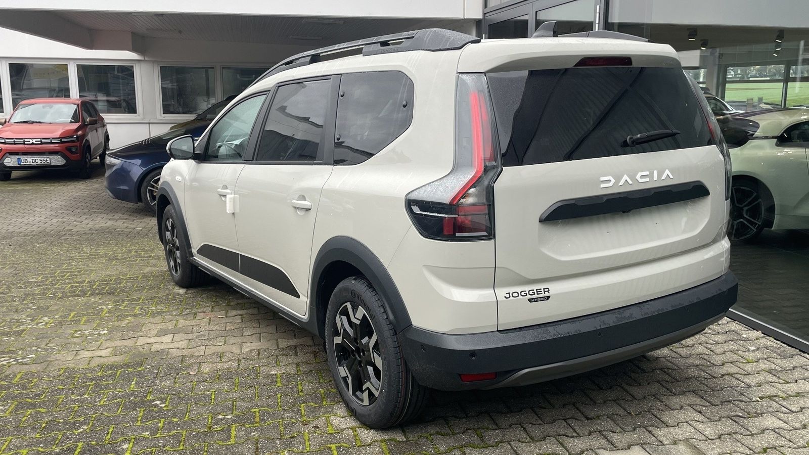 Fahrzeugabbildung Dacia Jogger Journey Hybrid 155 7-Sitzer