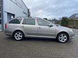 Skoda Octavia Combi Family - Skoda Octavia aus 2012 mit Diesel-Antrieb: Kombi