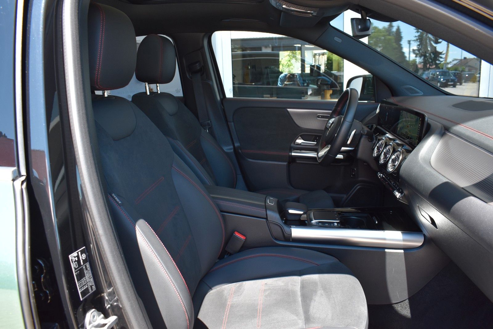 Mercedes-Benz EQA 250 AMG Line Navi PanoDach AHK Sitzhzg foto 9