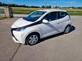 Toyota Aygo AYGO x-play touch EUR6 Automatik RFK Klima - Toyota Aygo (X): Play Touch
