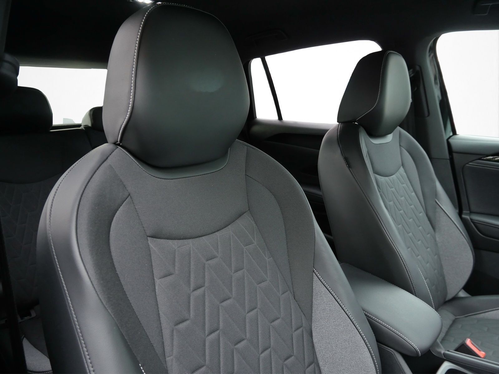 Volkswagen Tiguan - Bild 10