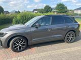 Volkswagen Touareg 3.0 V6 TDI 170kW 4MOT Tiptr. R-Line ... - Volkswagen Touareg: Firmenfahrzeug