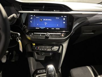 Fotografie 18 des Opel Corsa 1.2 Direct Injection Turbo GS