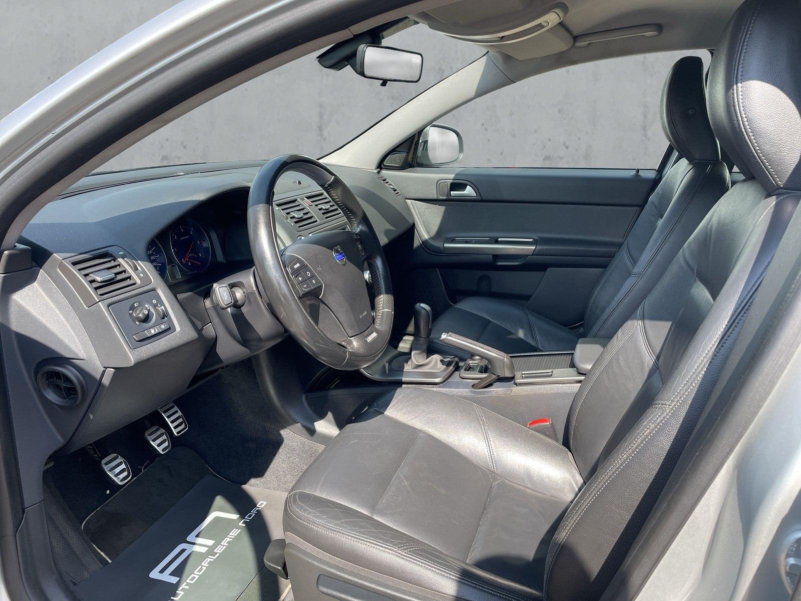 Volvo V50 Kombi D2 R-Design+ Klima+ Bi-Xenon+ Tempomat