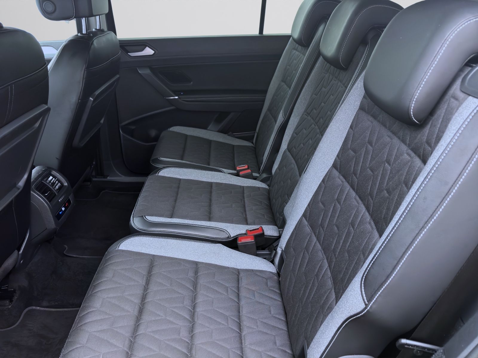 Volkswagen Touran - Bild 16
