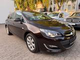 Opel Astra J 1.4 Sports Tourer Exklusiv'LED'Kamera'' - Opel Astra Exklusiv mit Benzin-Antrieb