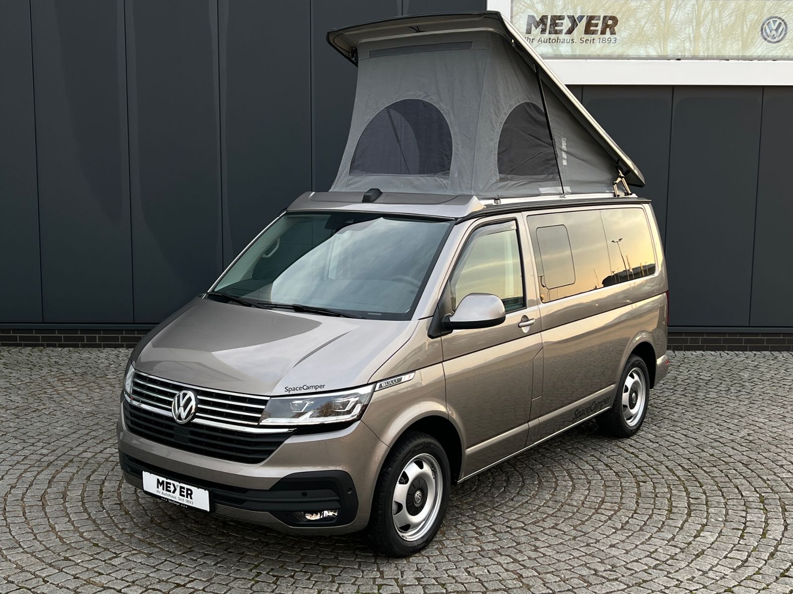 Fahrzeugabbildung Volkswagen T6.1 SpaceCamper Light Caravelle 2.0 TDI 4 Motio