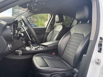 Alfa-Romeo Stelvio - 9