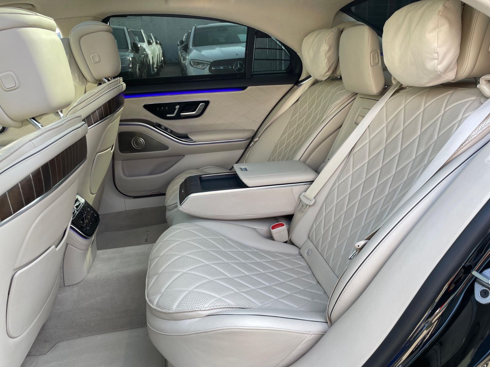Fahrzeugabbildung Mercedes-Benz S 400 d 4Matic Lang |AMG|HUD|Exklusiv|Burmester|