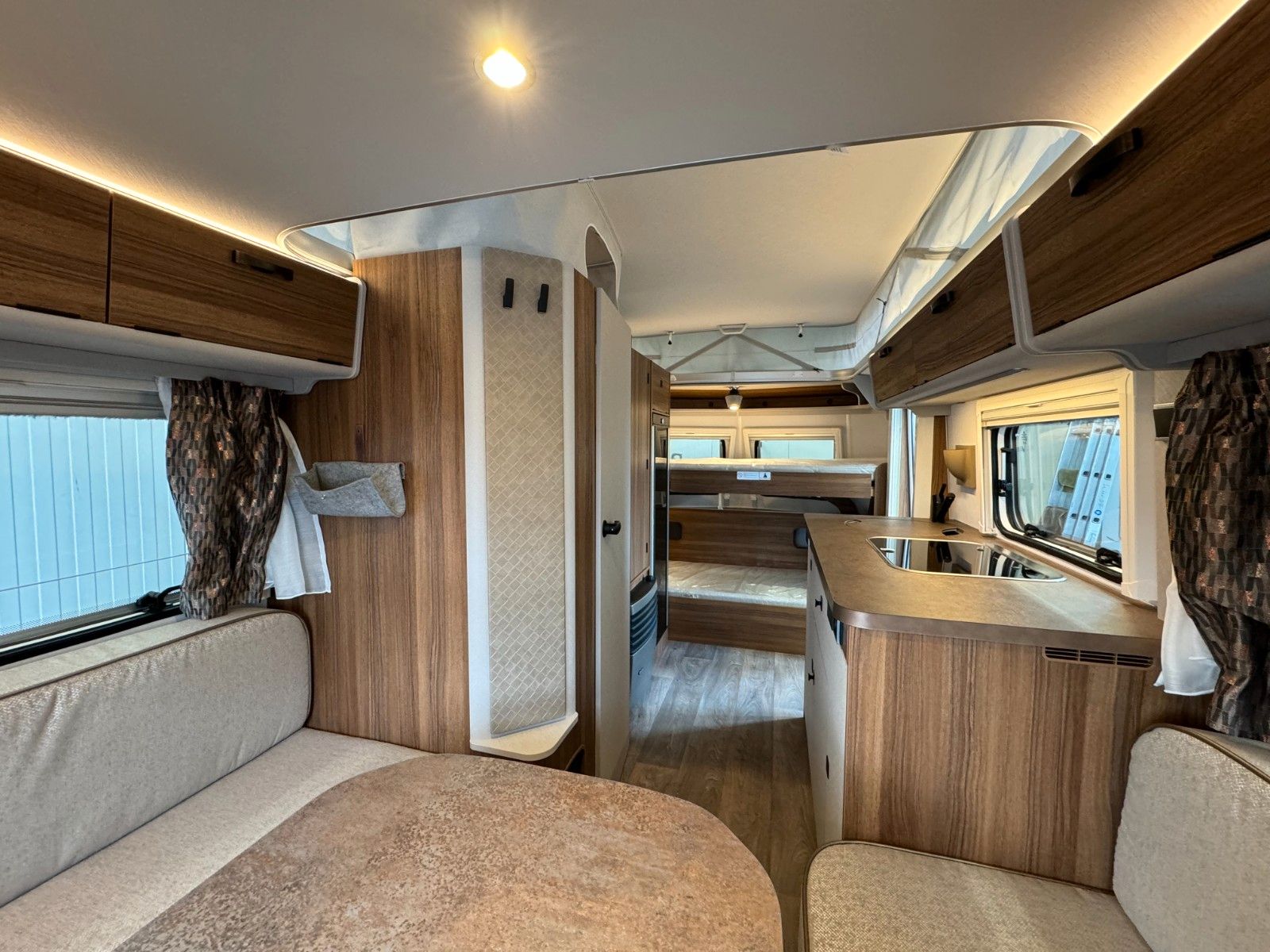 Fahrzeugabbildung HYMER / ERIBA / HYMERCAR Eriba Touring 560  - 9.099€ SPAREN!