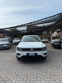 Volkswagen Tiguan - 2