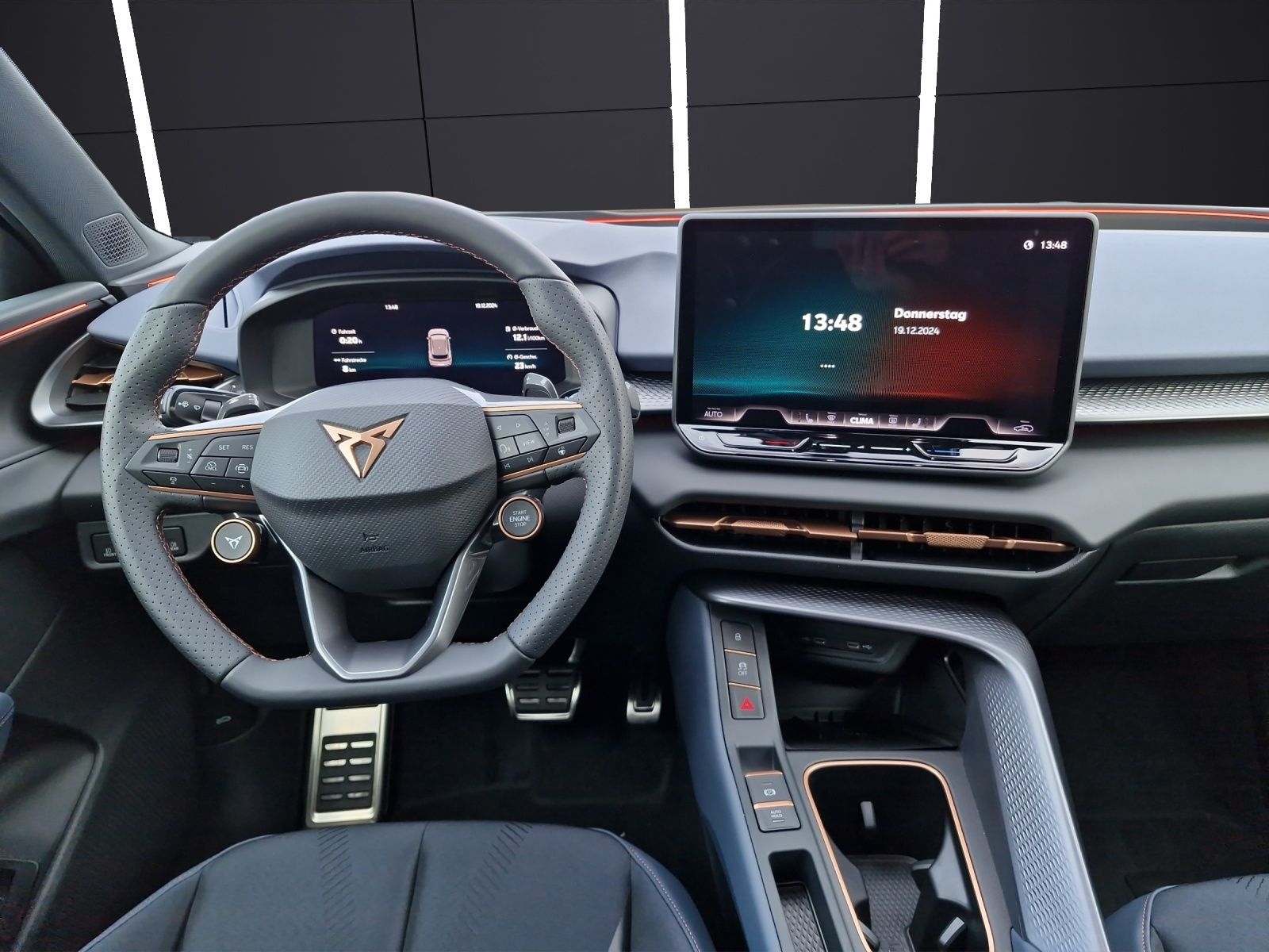 Fahrzeugabbildung CUPRA Terramar 1.5 eTSI DSG ACC AHK KAMERA