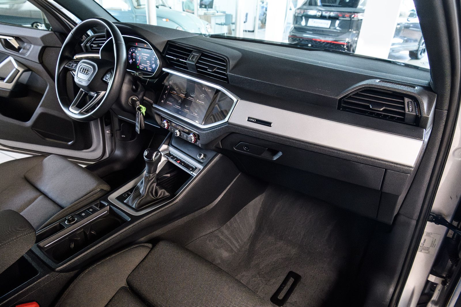 Fahrzeugabbildung Audi Q3 35 TFSI advanced +LED +elektr. Klappe
