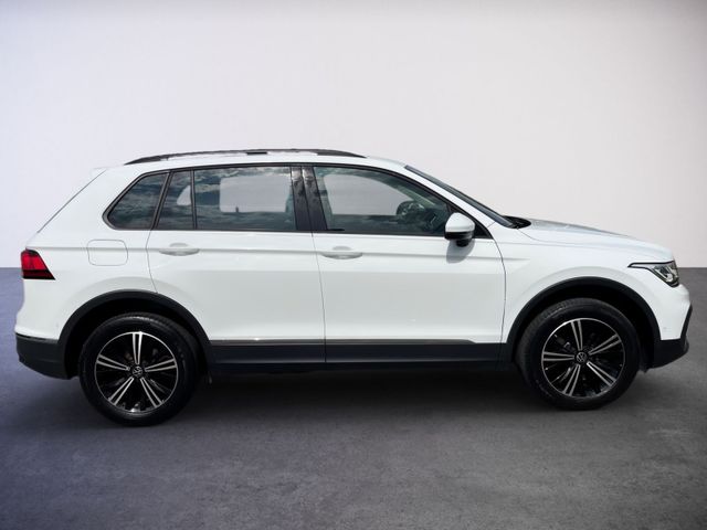 Tiguan 2.0 TDI LIFE MATRIX LED+PANO+360°+STHZ+AH