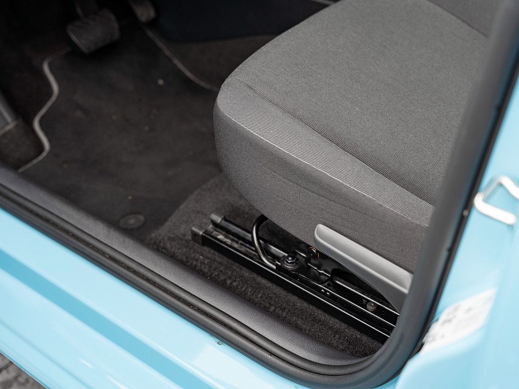 Fahrzeugabbildung Volkswagen e-up! CLIMATRONIC BLUETOOTH DAB+