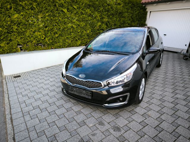 Kia cee'd / Ceed  mit abnehmbarer Anhängerkupplung