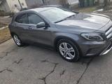 Mercedes-Benz Mercedes GLA 180 Sport - Mercedes-Benz GLA 180: Von Privat