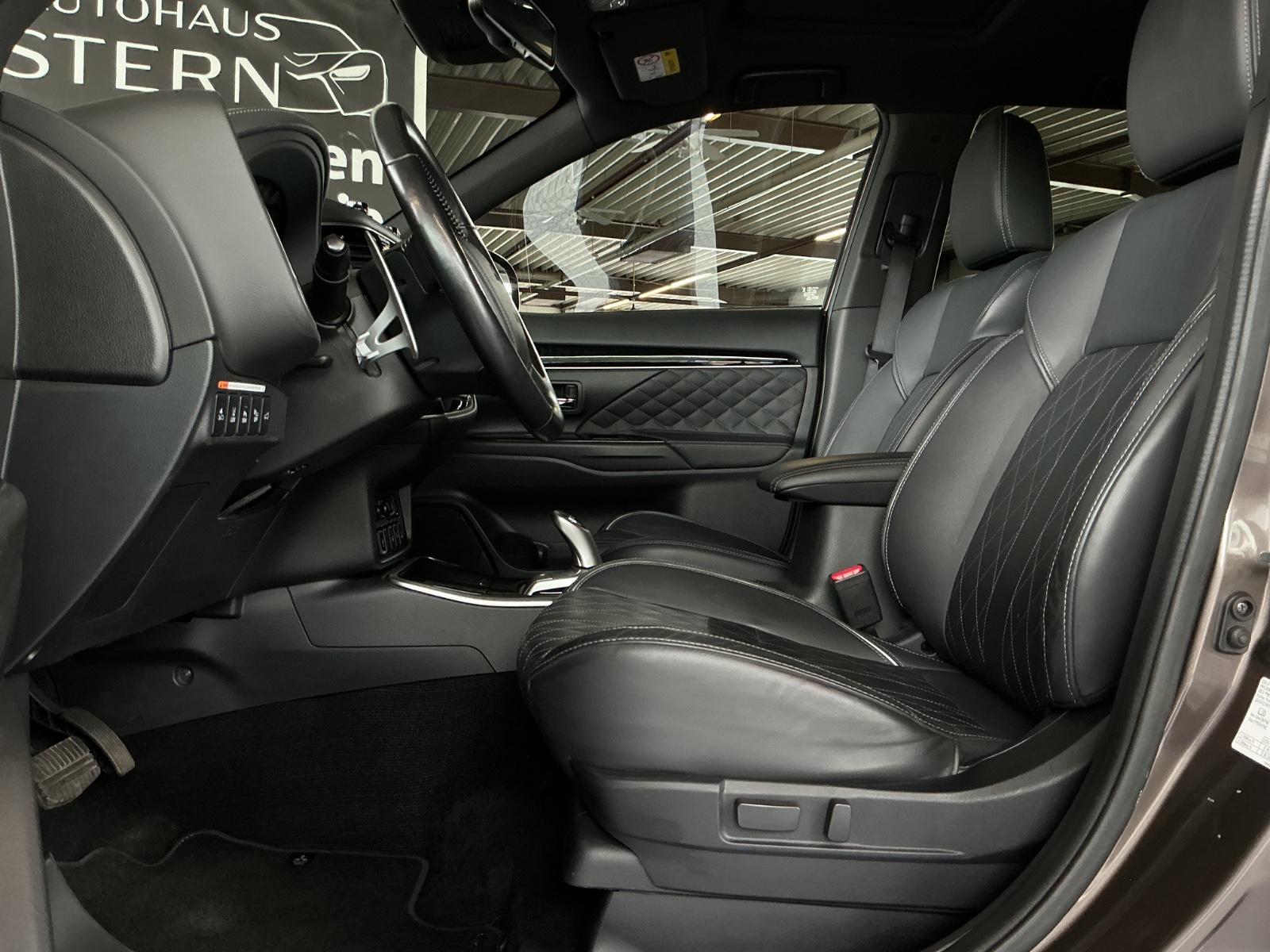 Mitsubishi Outlander PHEV Top 4WD * Sportpaket * 360 Kamera