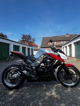 Kawasaki Z1000 - STREETFIGHTER