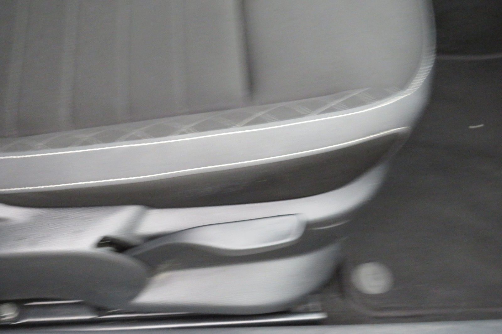 Fahrzeugabbildung SKODA Fabia Combi Ambition AHK SITZH. NAVI PDC 1.HD