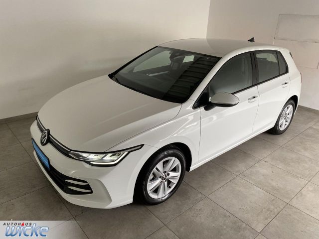 Golf VIII 1.5 TSI Life CONNECT KLIMA PDC LED