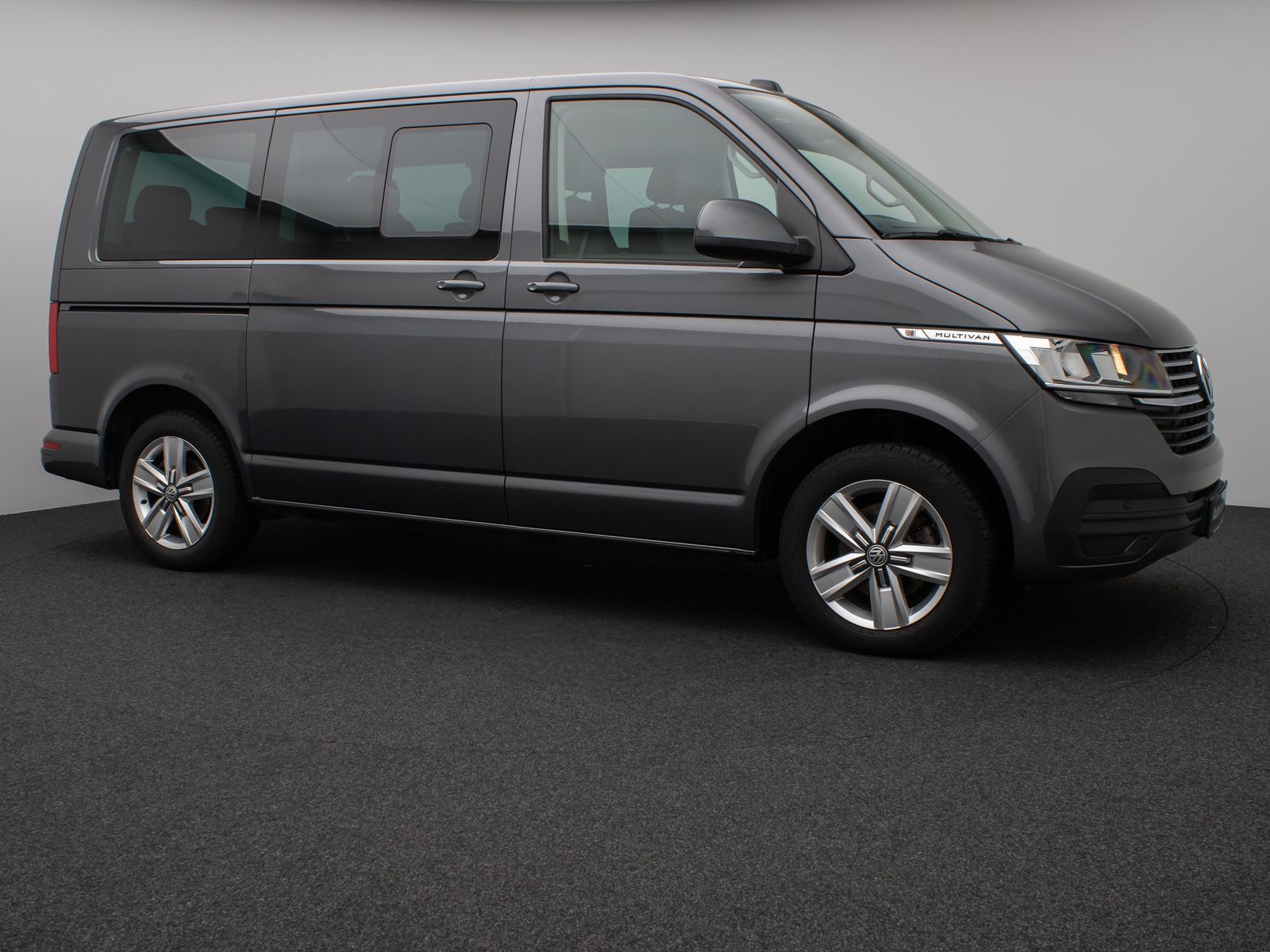 Fahrzeugabbildung Volkswagen T6 Multivan Kamera DAB Standheizung Navi Tempo