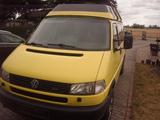 Volkswagen T4 Caravelle 2,5-l-Otto lang Standard - Volkswagen T4 Caravelle mit Benzin-Antrieb: Kleinbus