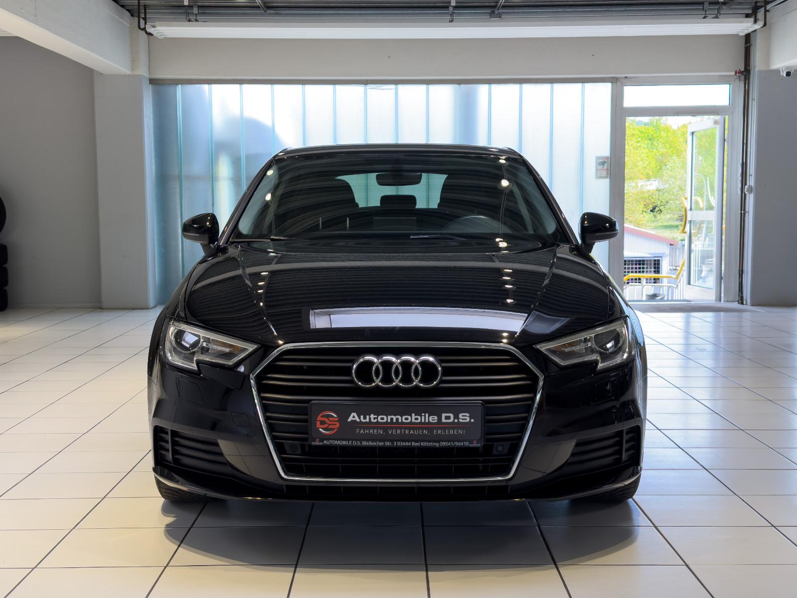 Audi A3 Sportback basis+AHK+CHECKHEFT+NAVI+TEMPOMAT+