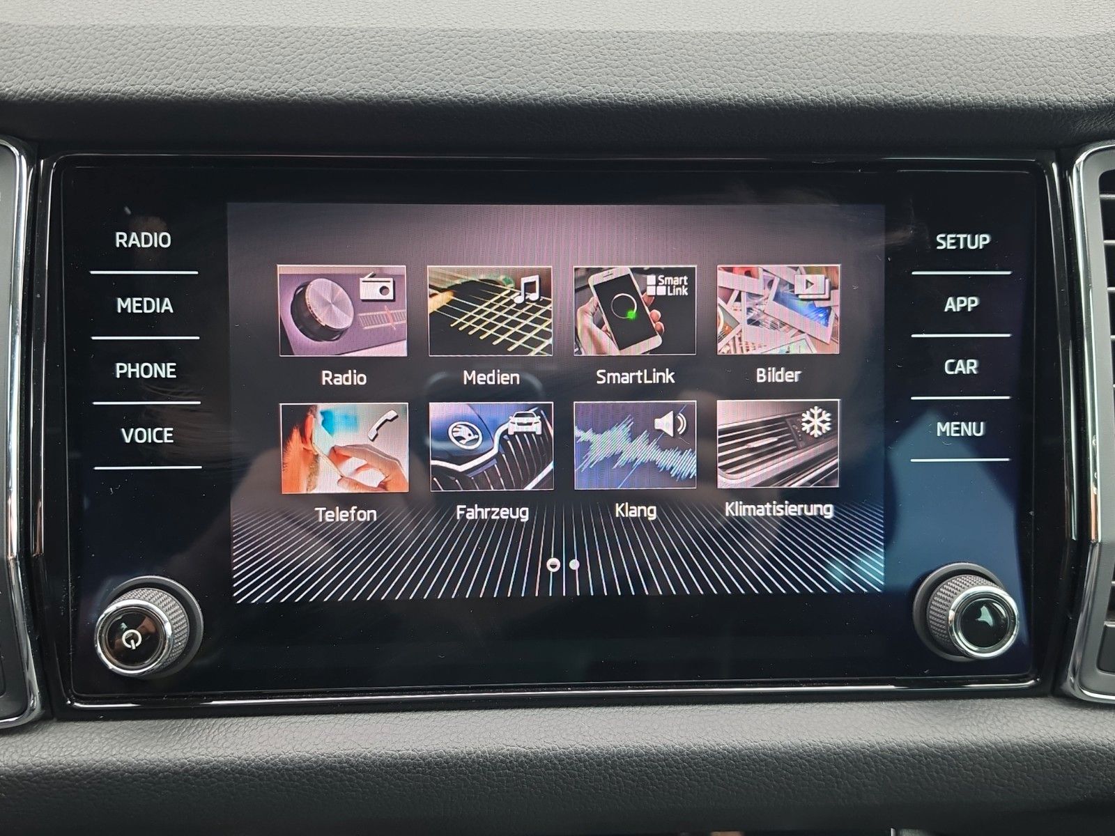 Fahrzeugabbildung SKODA Kodiaq Style 4x4 LED AHK CARPLAYER