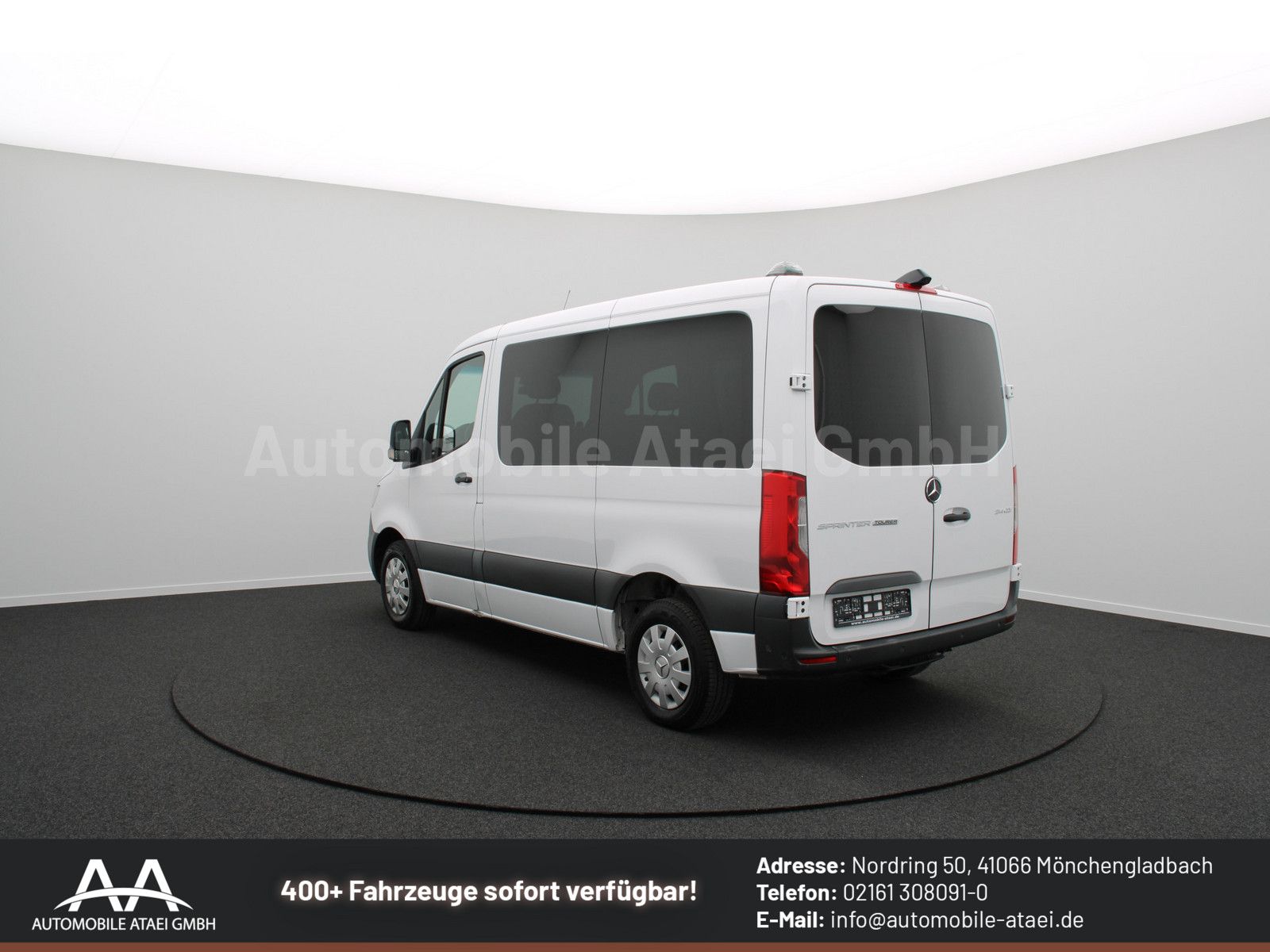 Fahrzeugabbildung Mercedes-Benz Sprinter 214 Tourer Automat Rollstuhl-Rampe 0512