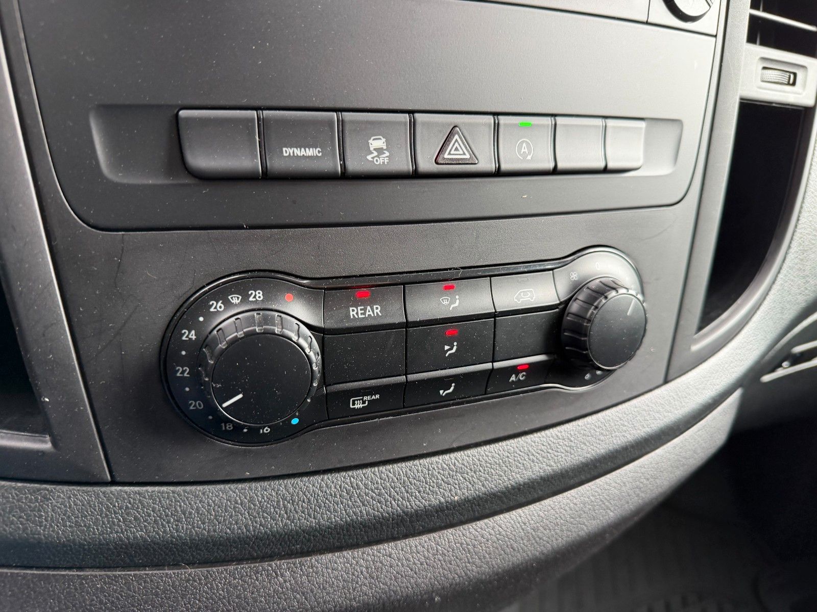 Fahrzeugabbildung Mercedes-Benz Vito 116 CDI Tourer 4x4 AHK2,5to 2xKlima