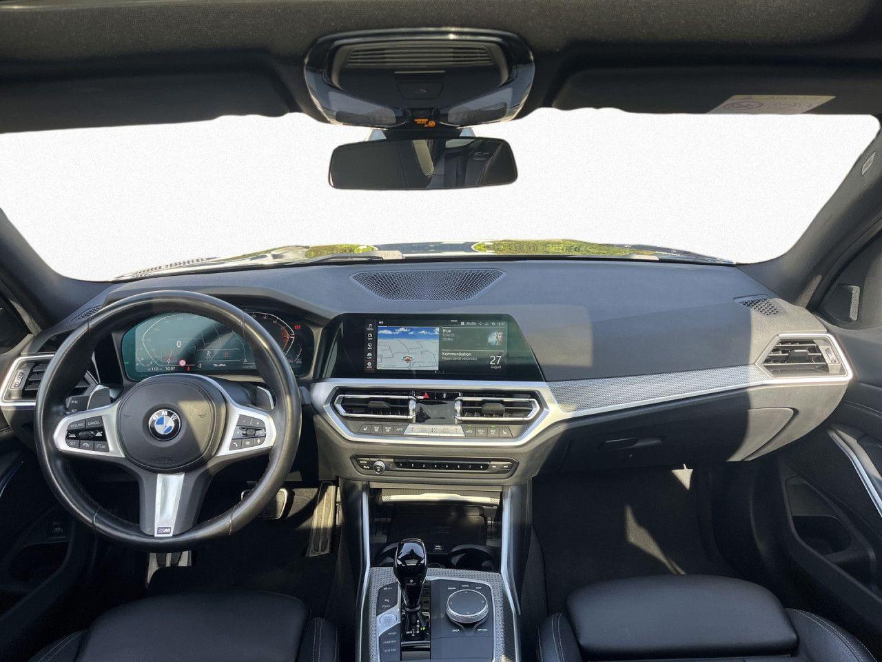 BMW 330i xD Tour. Laser DA LiveProf St+Go Pano HiFi