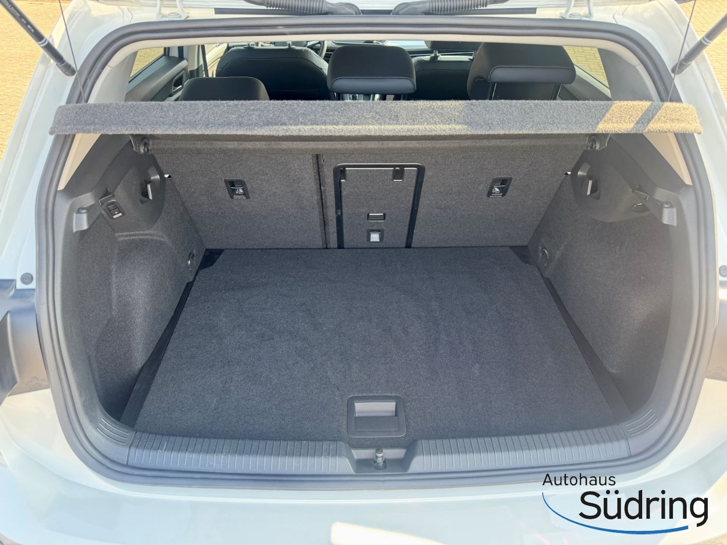 Golf VIII 2,0 TDI Goal DSG AHK Navi LED+ ACC