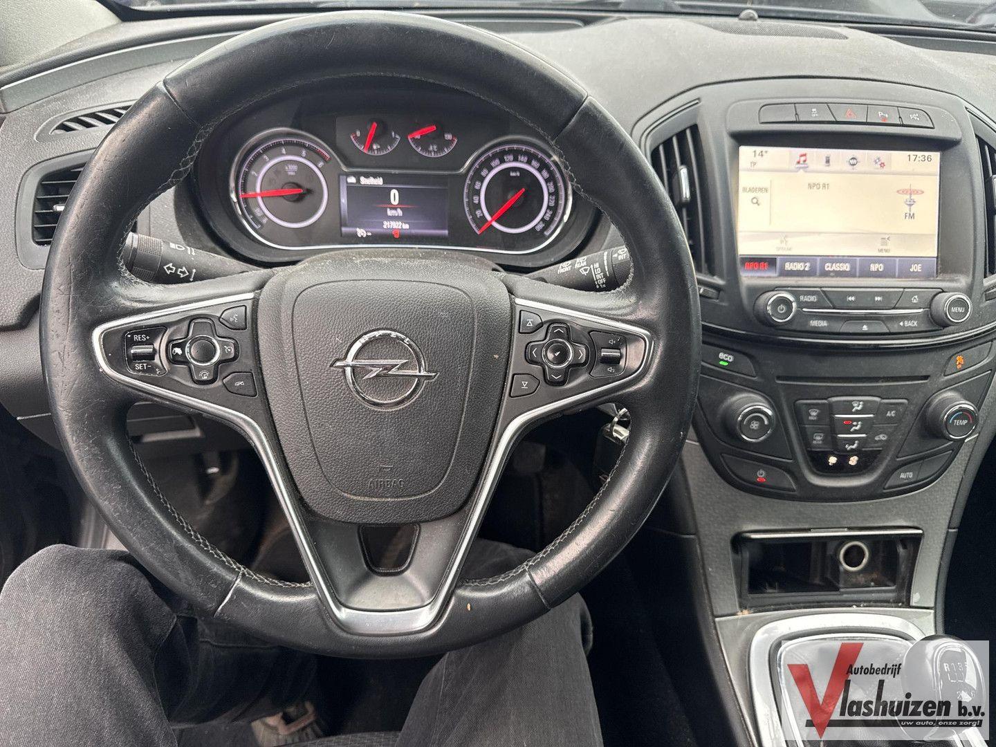 Opel Insignia 2015 — photo 21