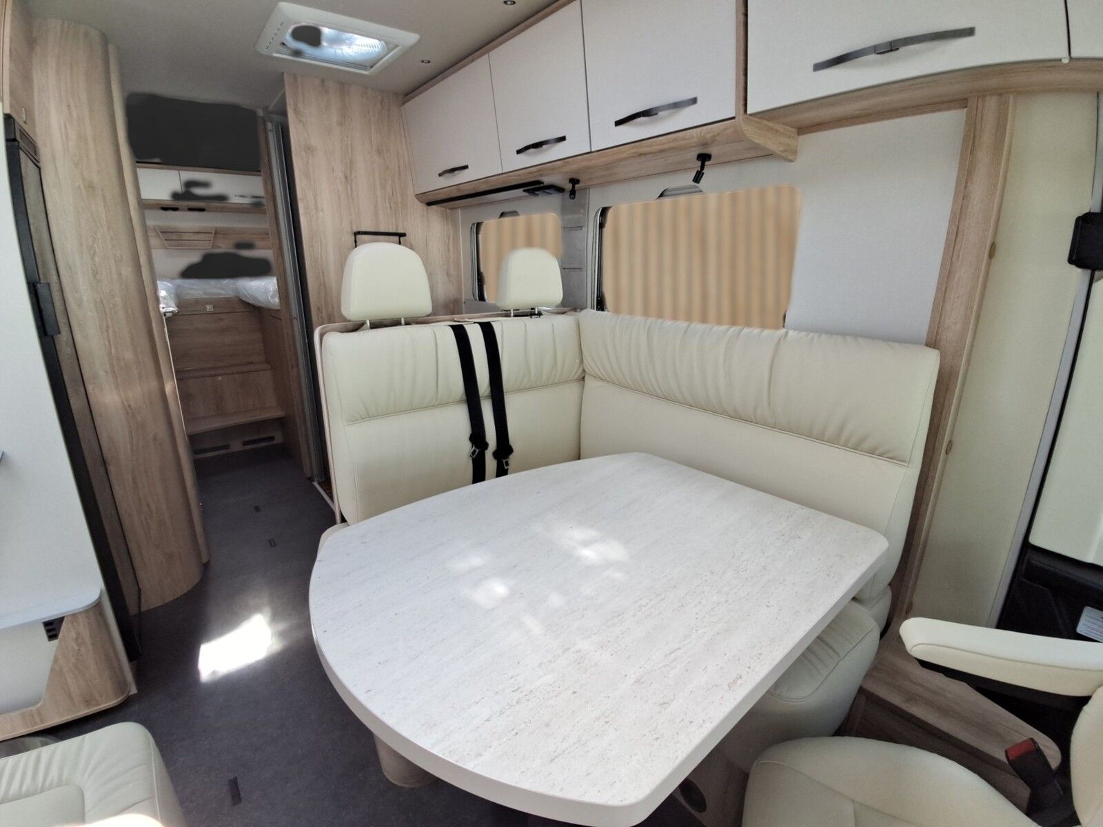 Fahrzeugabbildung Eura Mobil Integra Line IL 720 EB SAT, SOLAR, LUFTFEDERUNG