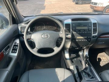 Toyota Land Cruiser - 12